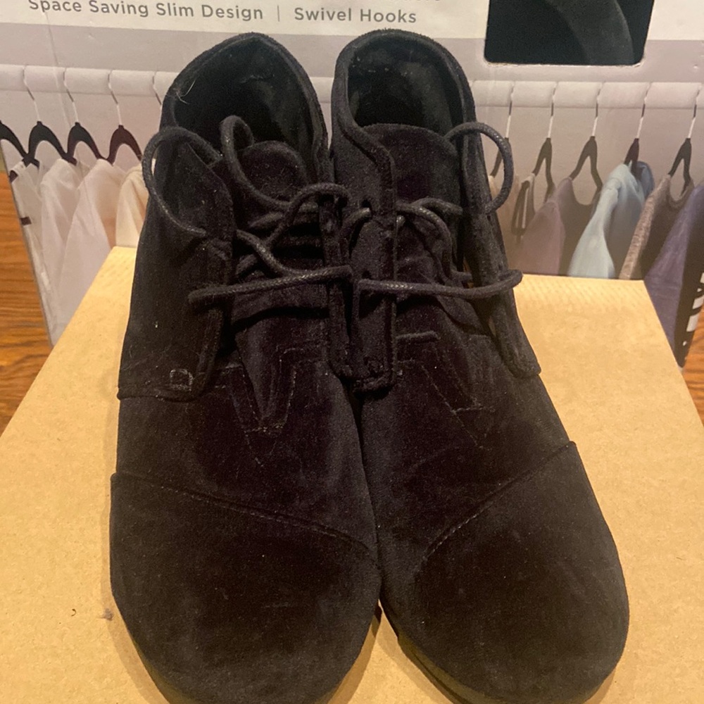 Toms Black Wedge Booties Size 8